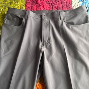 Men’s Dunning 40/32 Grey light weight golf pants polyester spandex barely worn